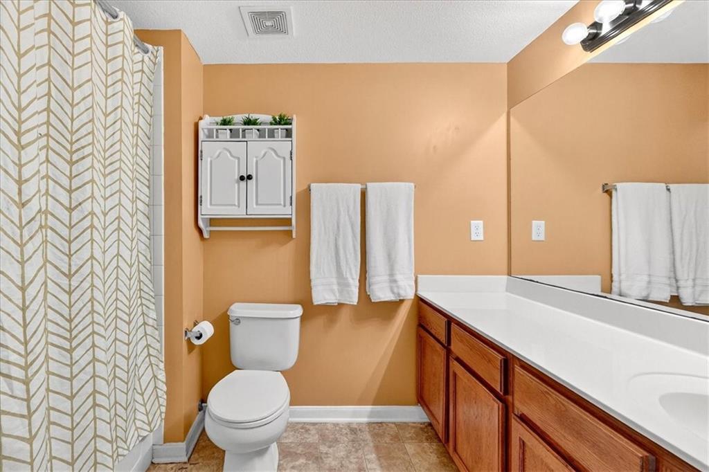 8030 N Drury Avenue Unit: 1A