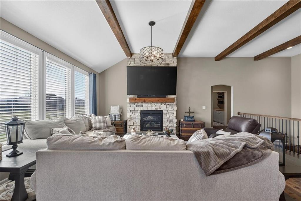 19013 Deer Run Street