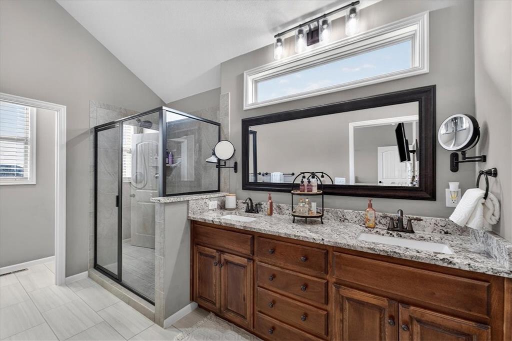 19013 Deer Run Street