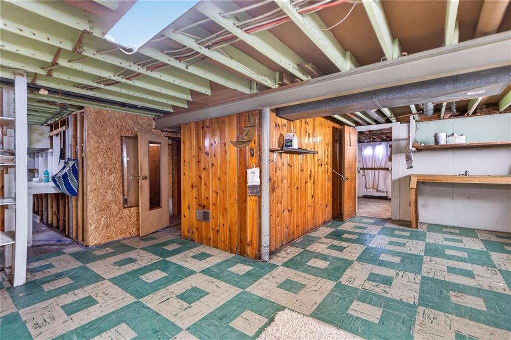 1715 N Dodgion Avenue