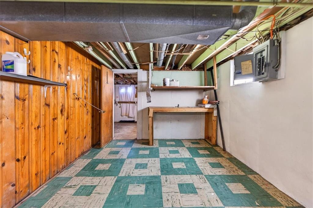 1715 N Dodgion Avenue