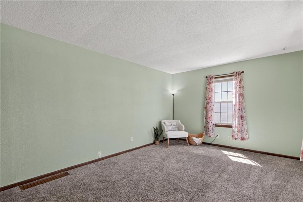 1715 N Dodgion Avenue