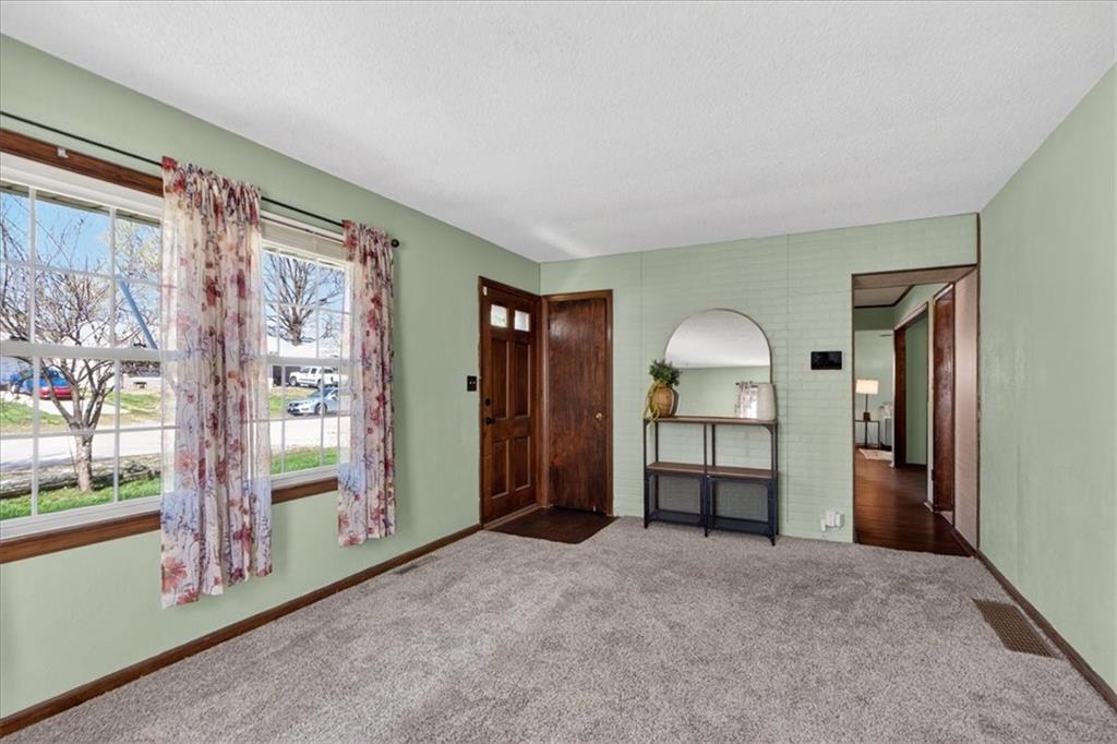 1715 N Dodgion Avenue