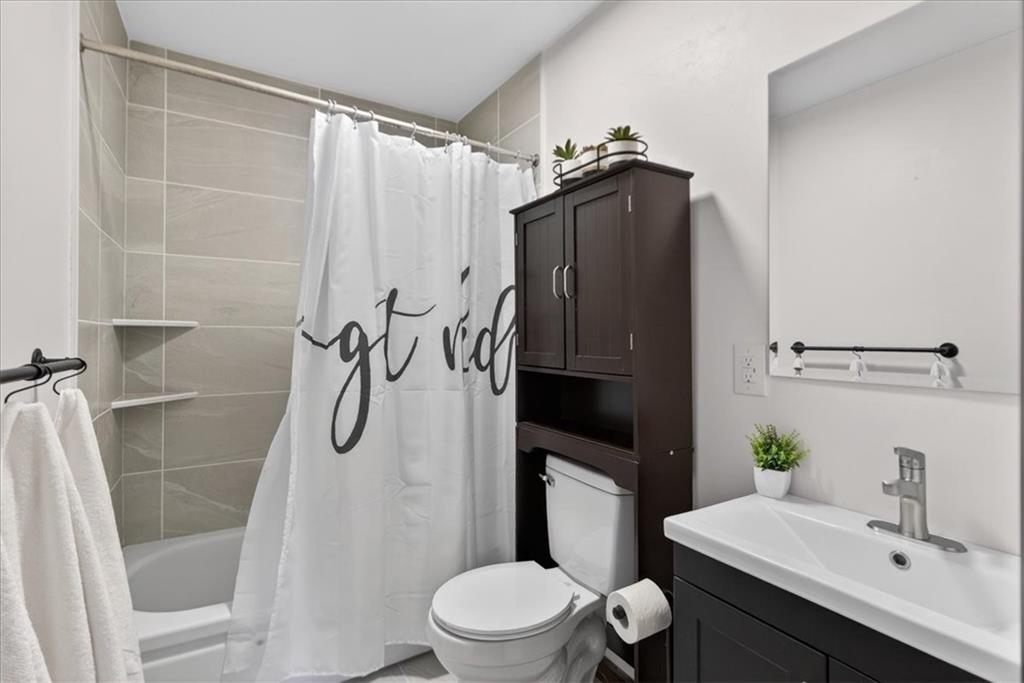 1715 N Dodgion Avenue