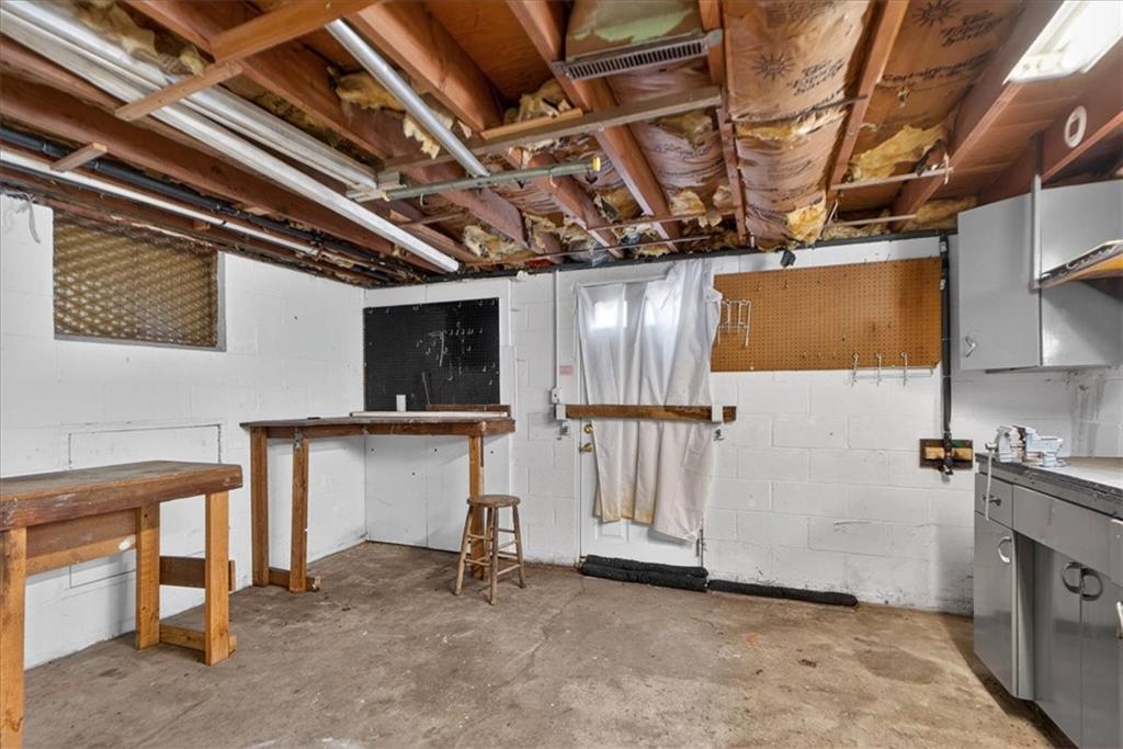 1715 N Dodgion Avenue