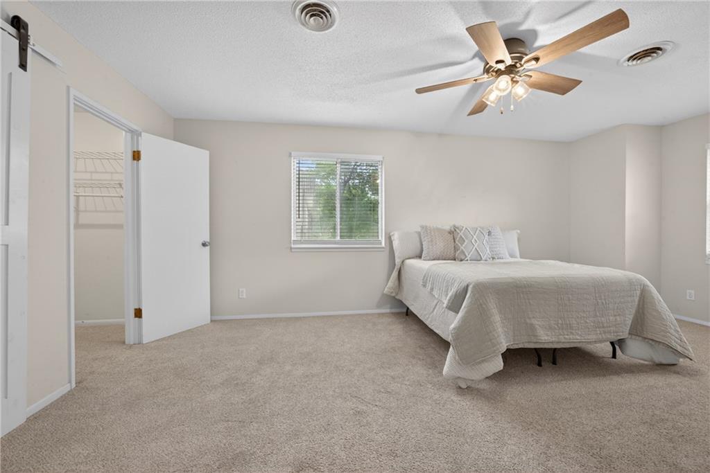 7189 NW Chapel Woods Lane