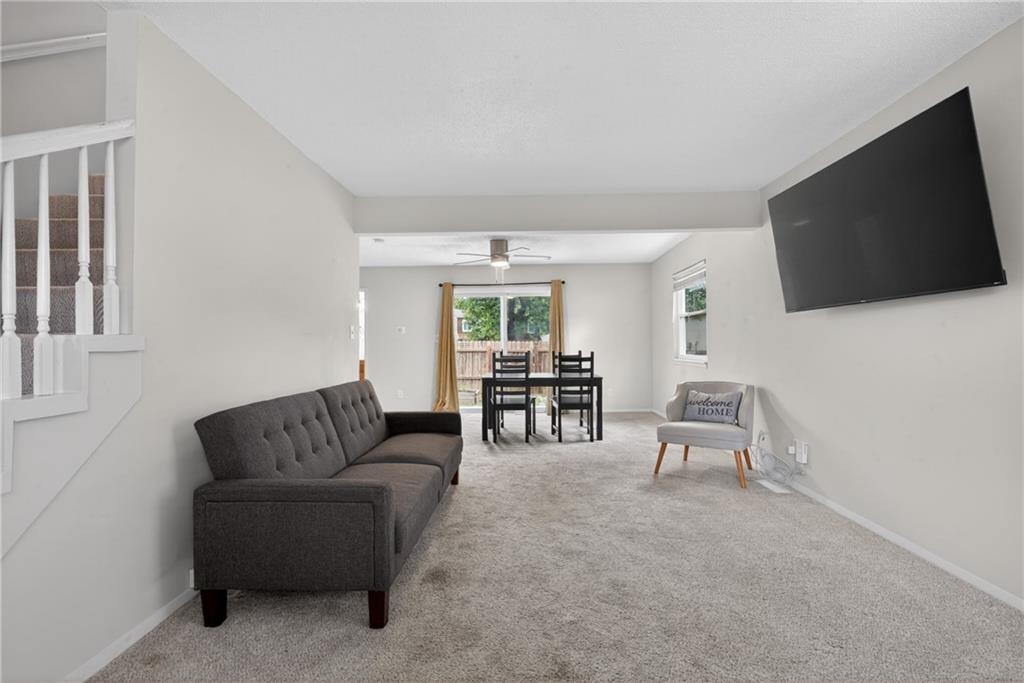 7189 NW Chapel Woods Lane