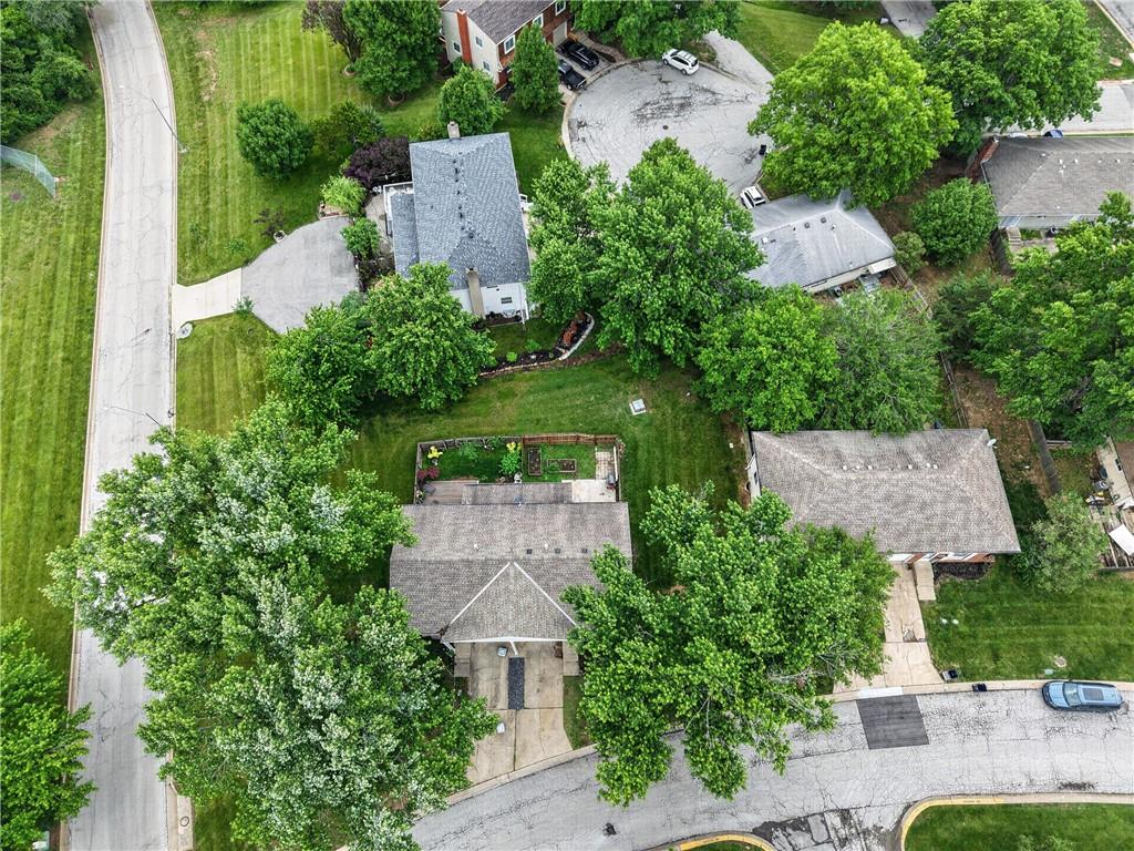 7189 NW Chapel Woods Lane