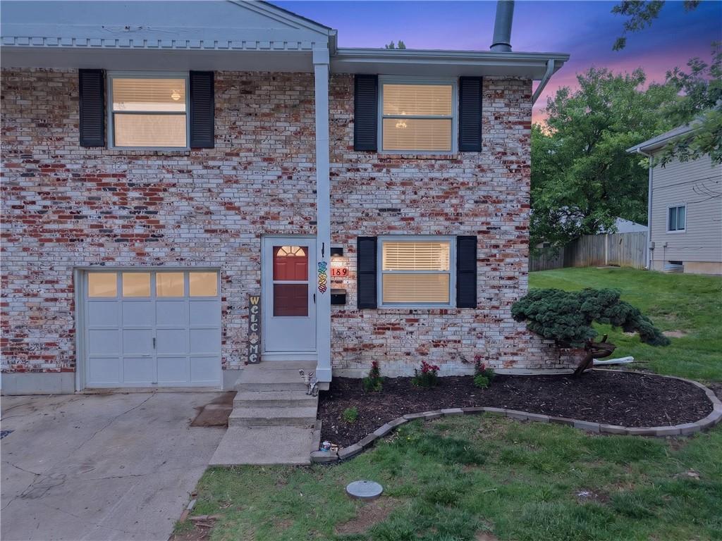 7189 NW Chapel Woods Lane