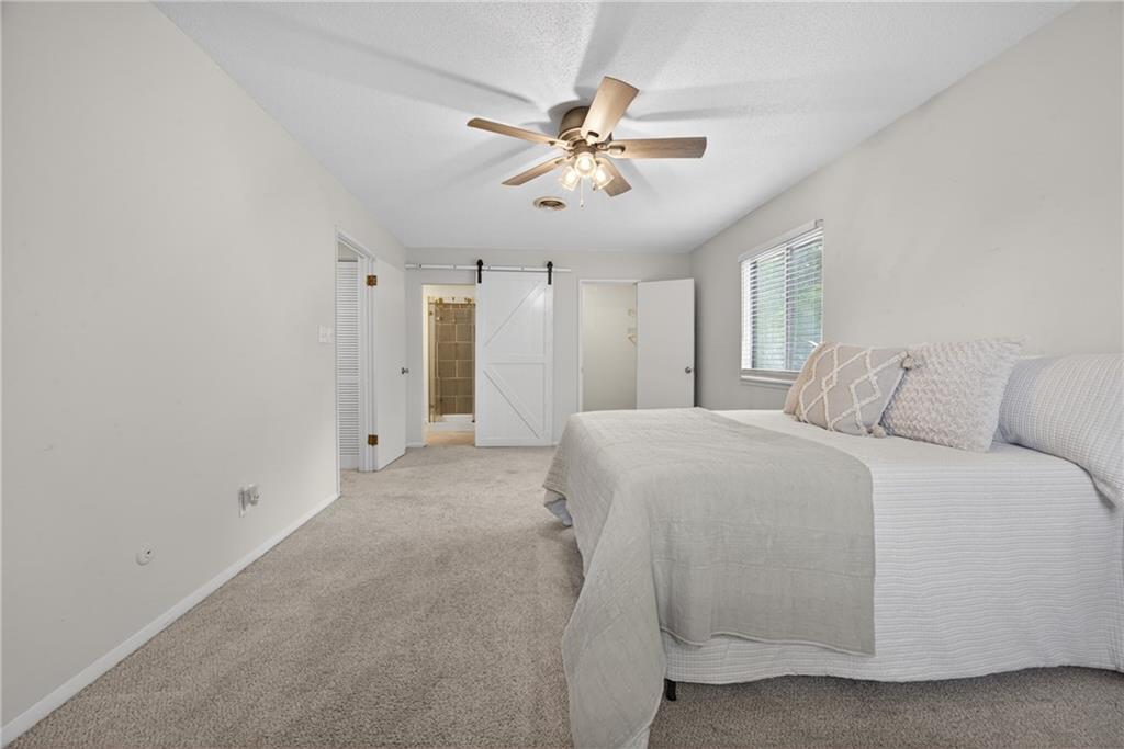 7189 NW Chapel Woods Lane