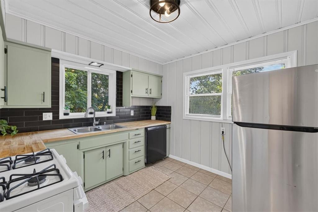 1117 S Noland Road