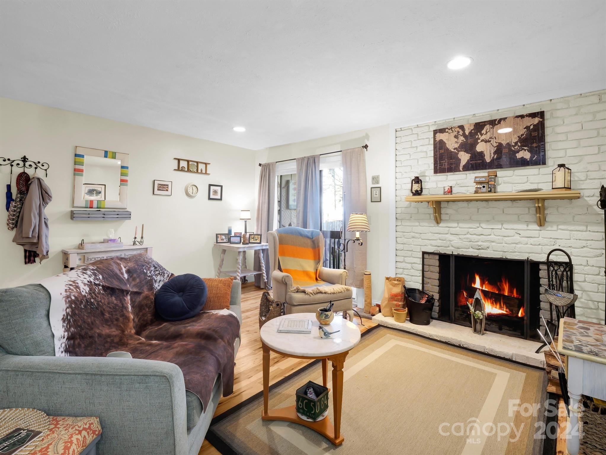 71 Shepard Square Unit: 303