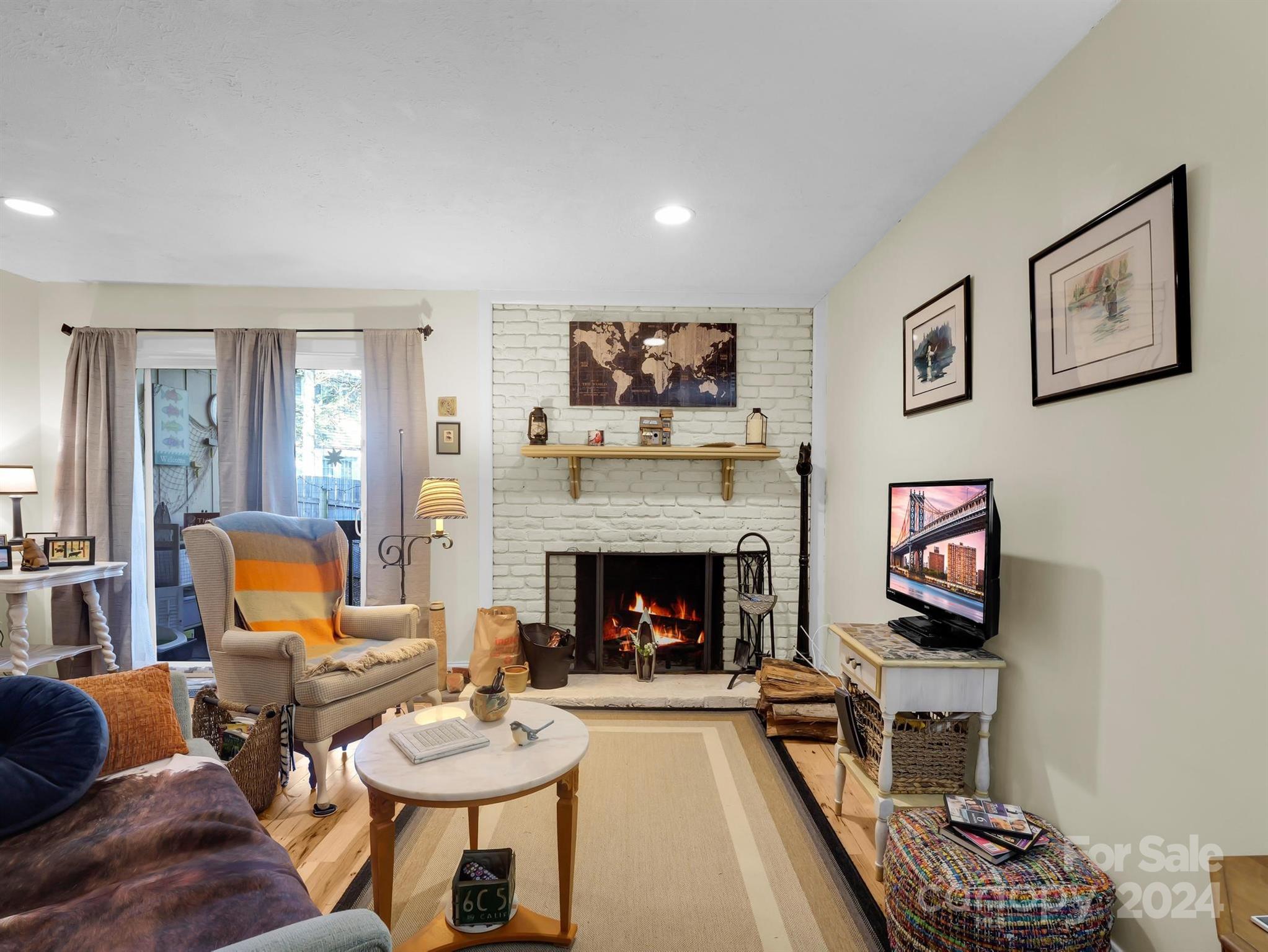 71 Shepard Square Unit: 303