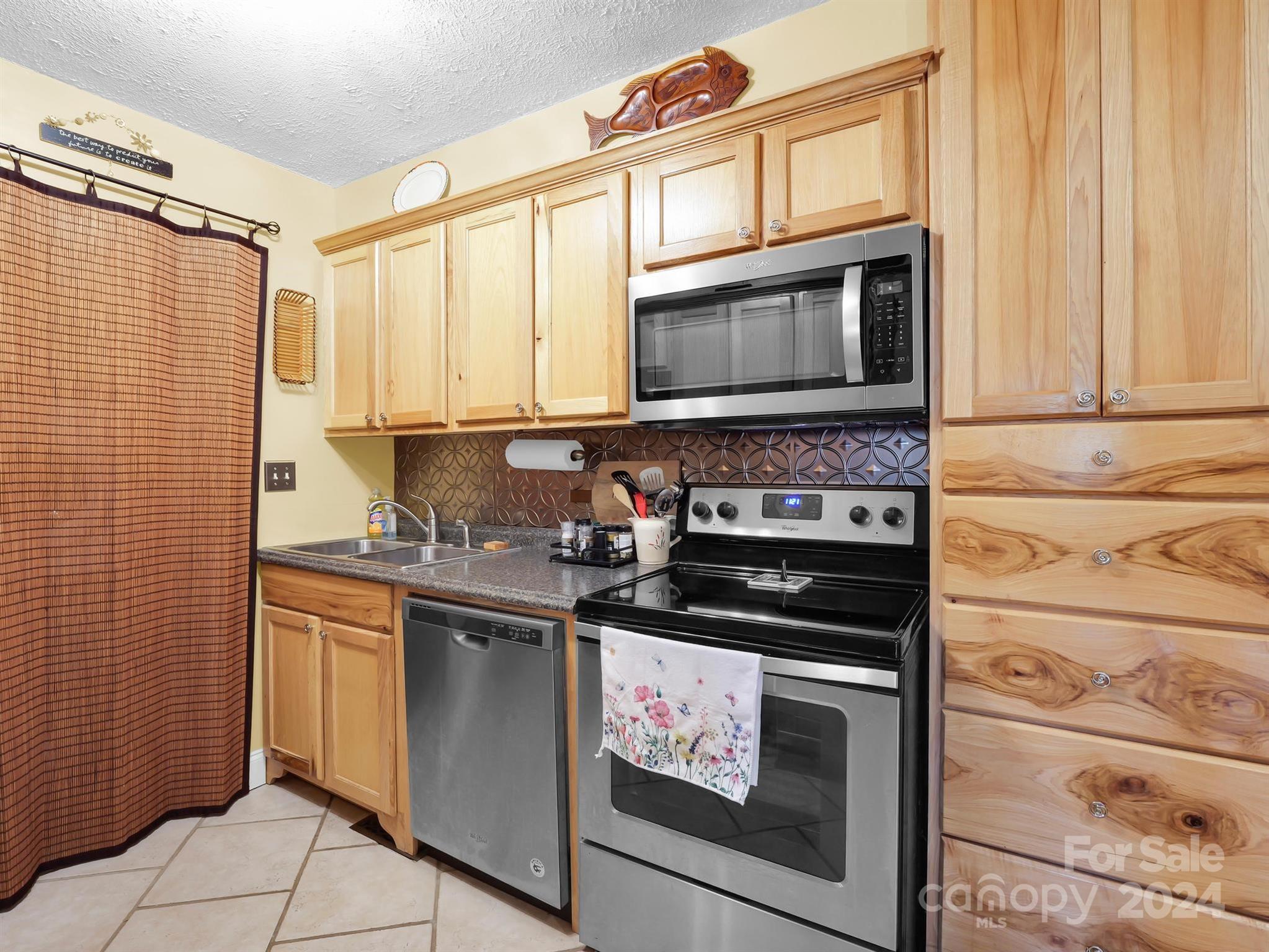 71 Shepard Square Unit: 303