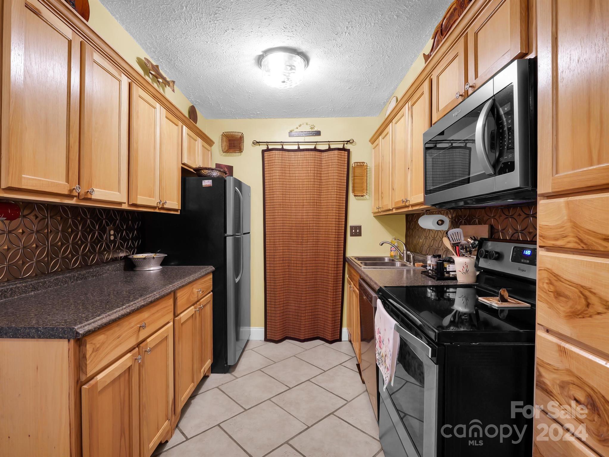 71 Shepard Square Unit: 303