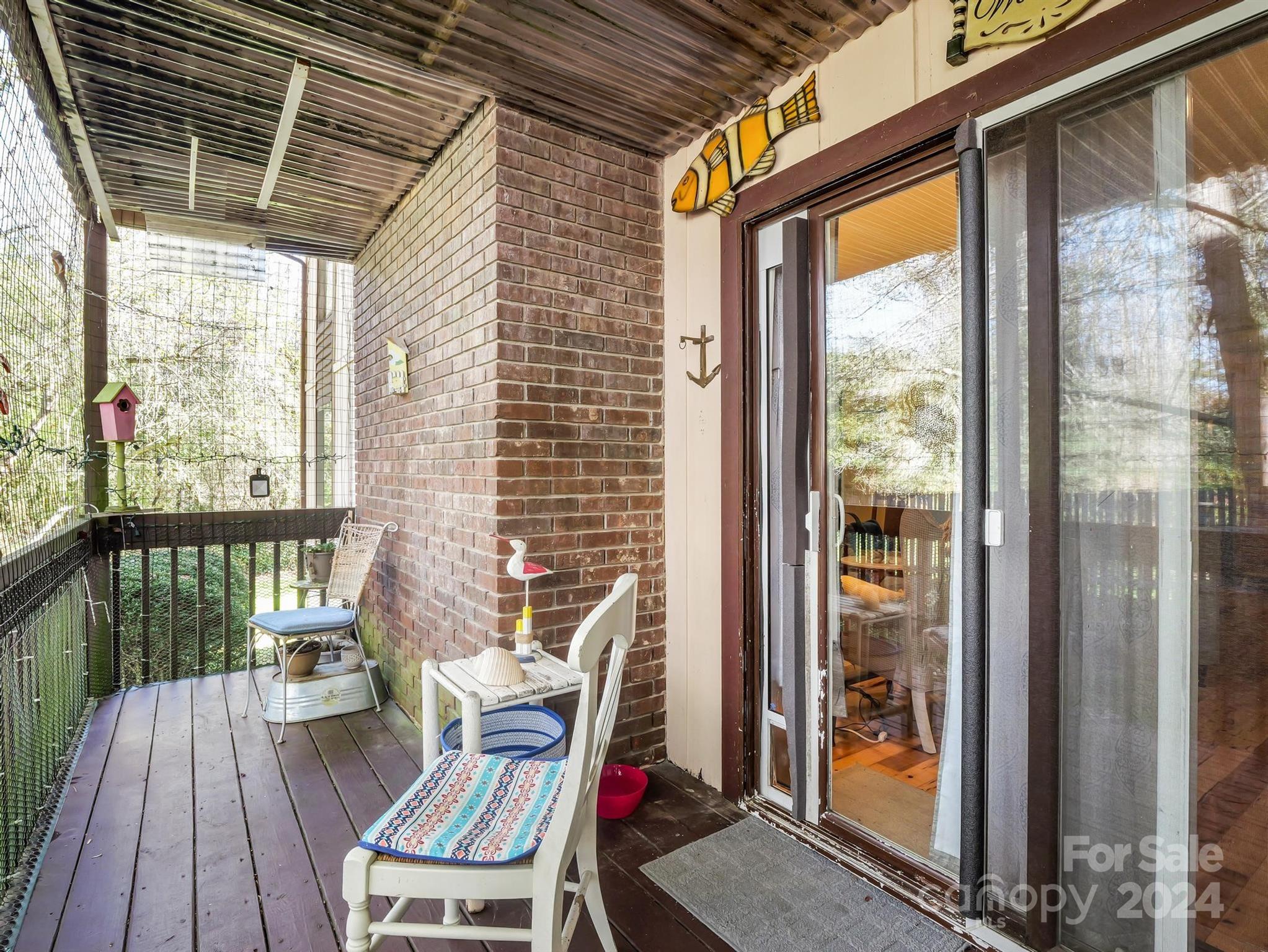 71 Shepard Square Unit: 303