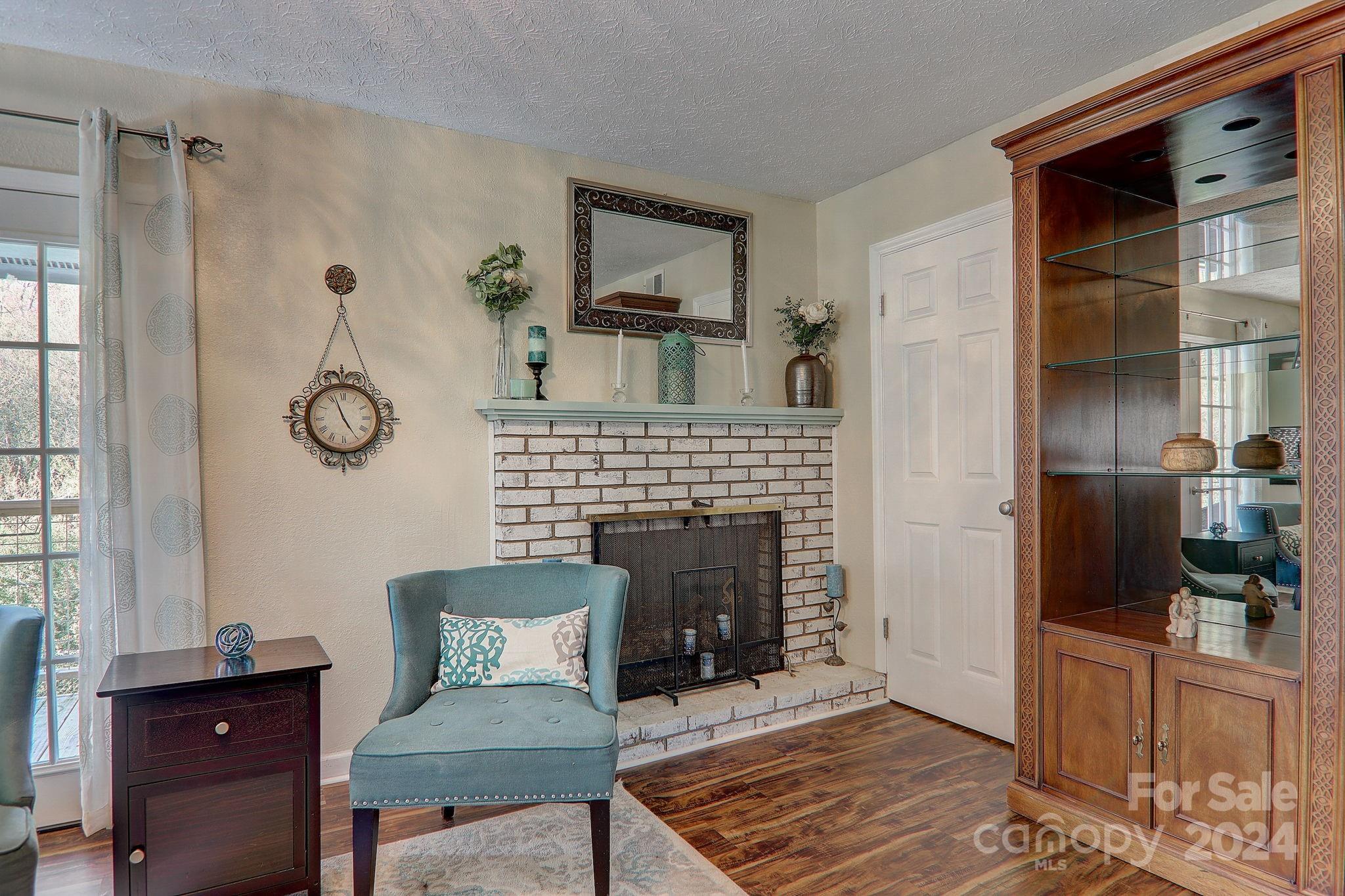 1194 Glenheath Drive