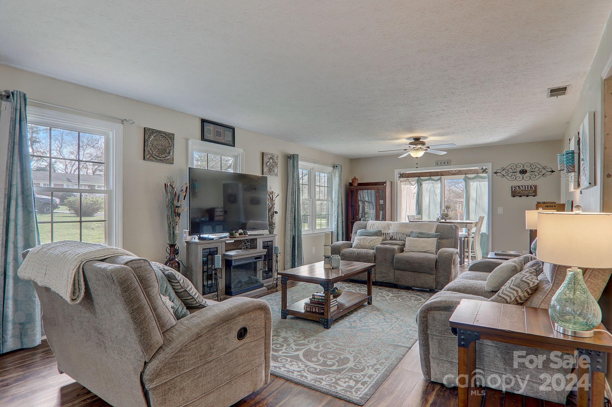 1194 Glenheath Drive