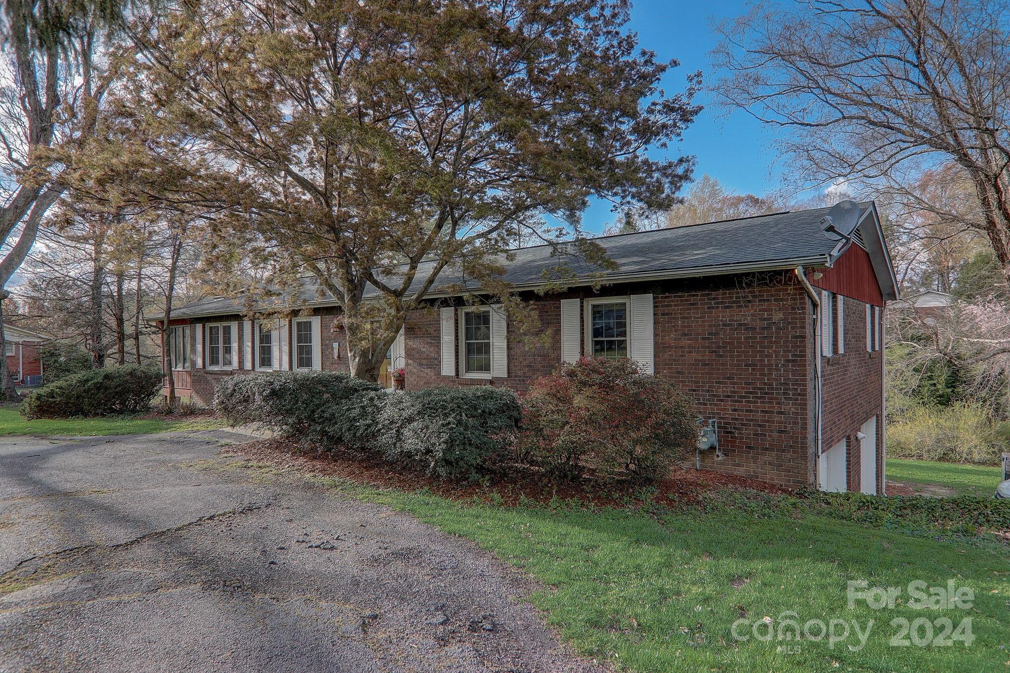 1194 Glenheath Drive