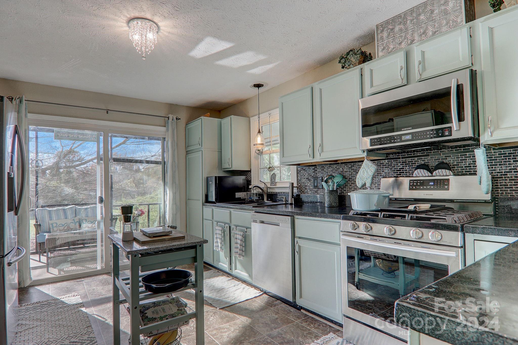1194 Glenheath Drive
