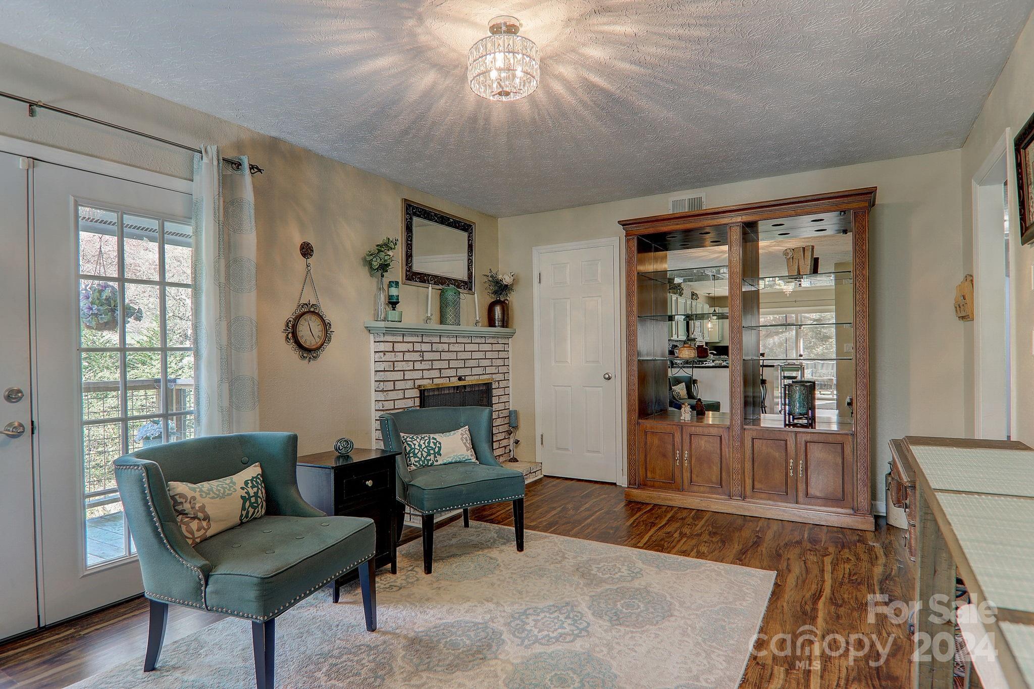 1194 Glenheath Drive