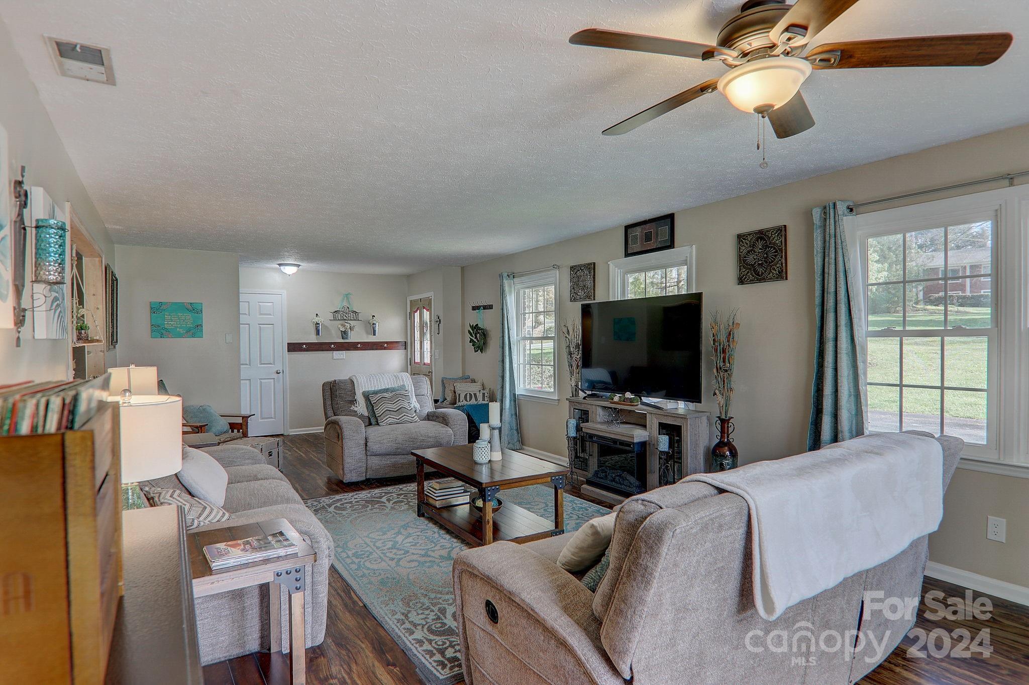 1194 Glenheath Drive