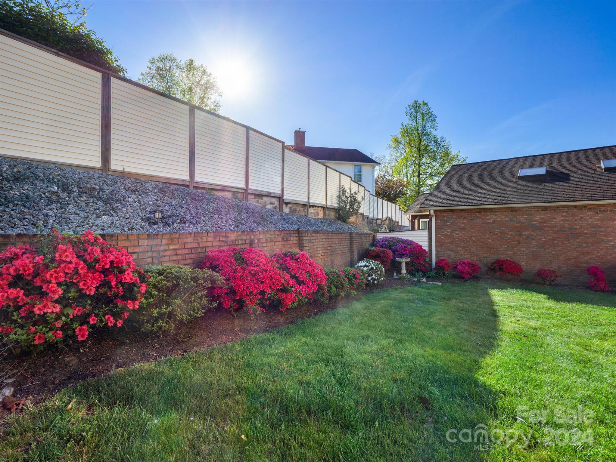 141 Exeter Court