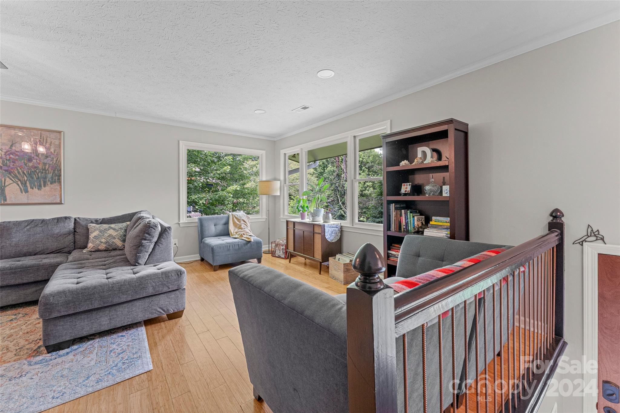 105 E Whisperwood Circle