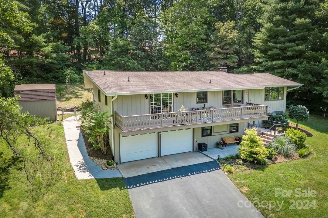 105 E Whisperwood Circle