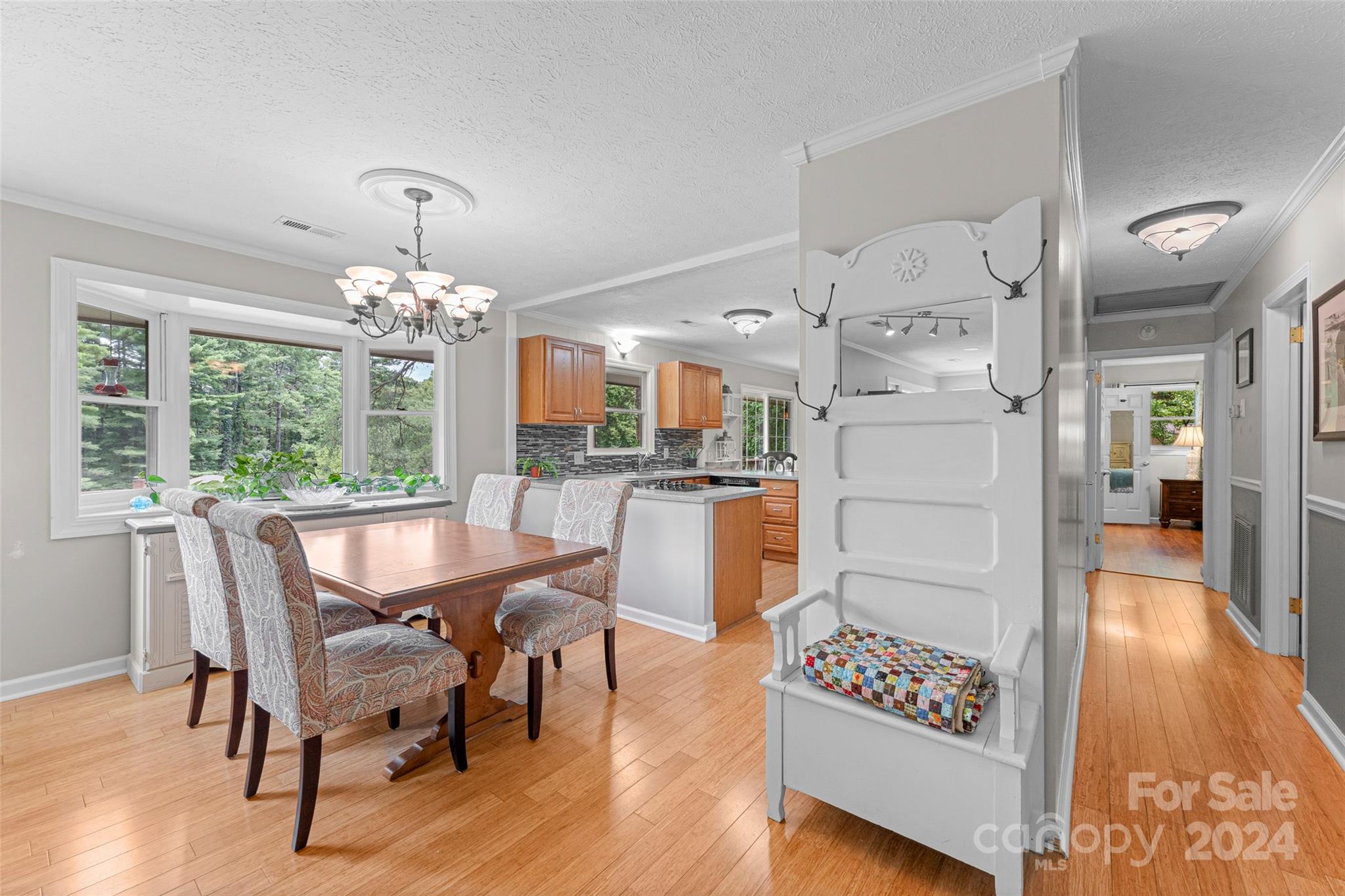 105 E Whisperwood Circle