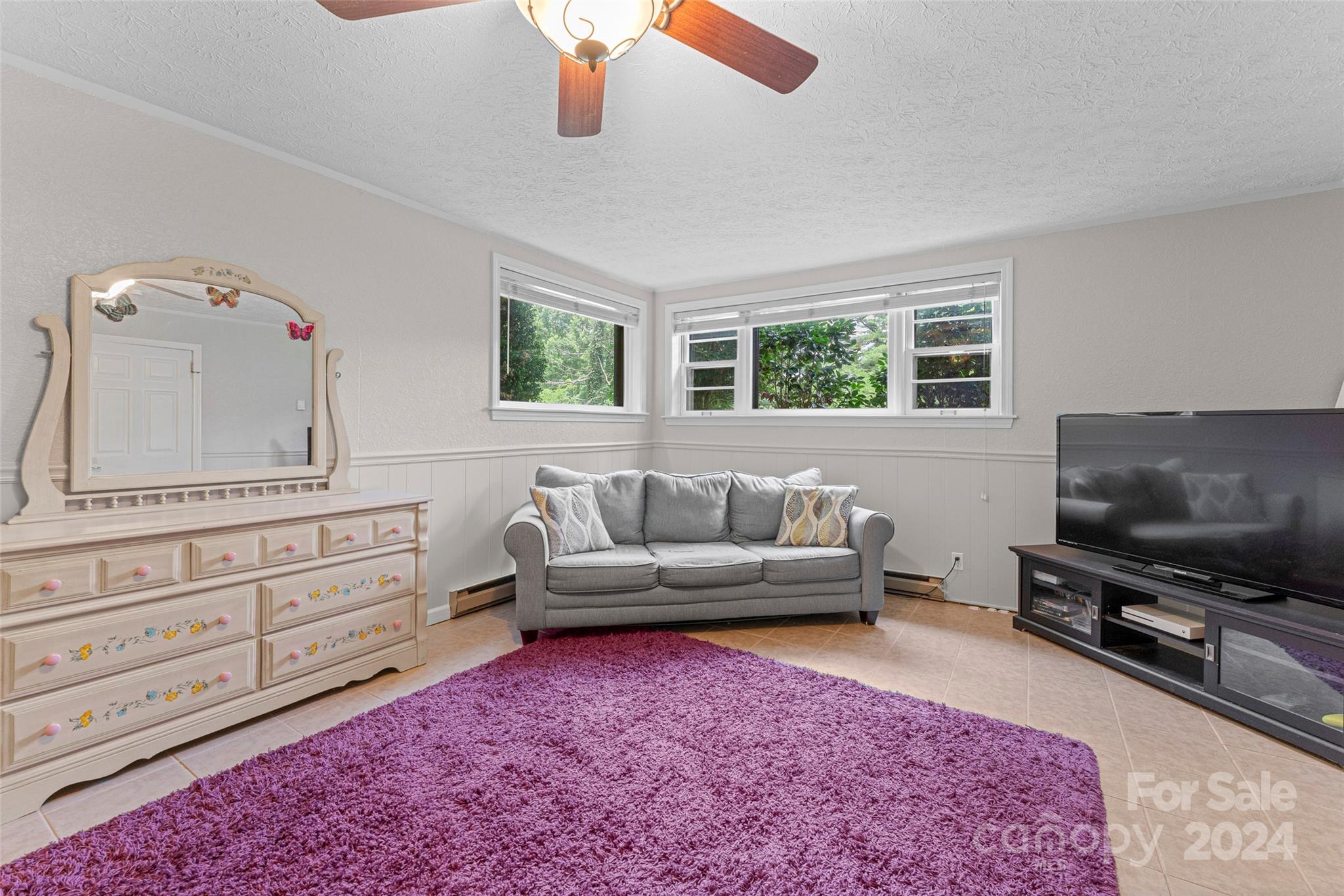 105 E Whisperwood Circle