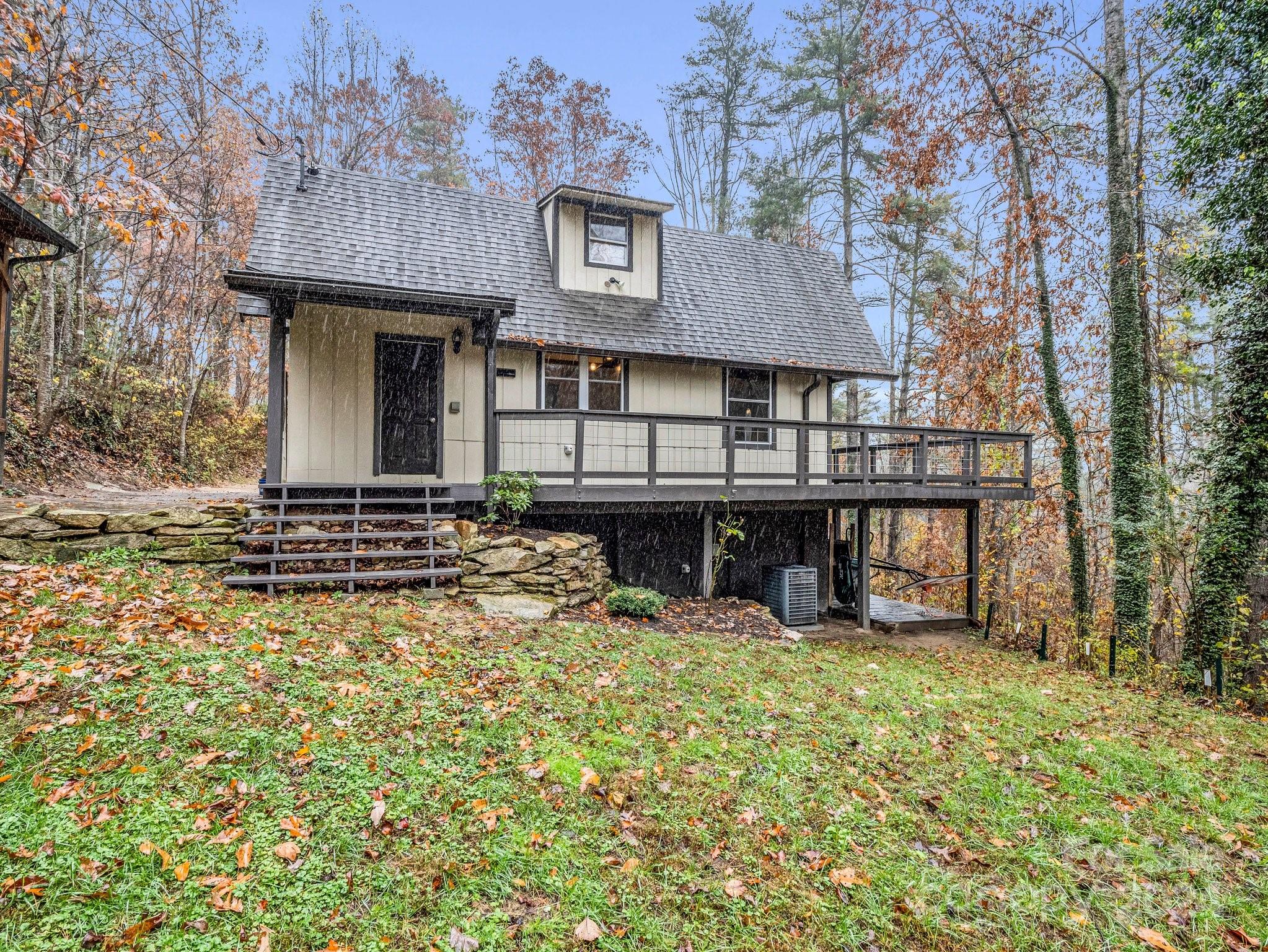 93 Foster Hill Drive