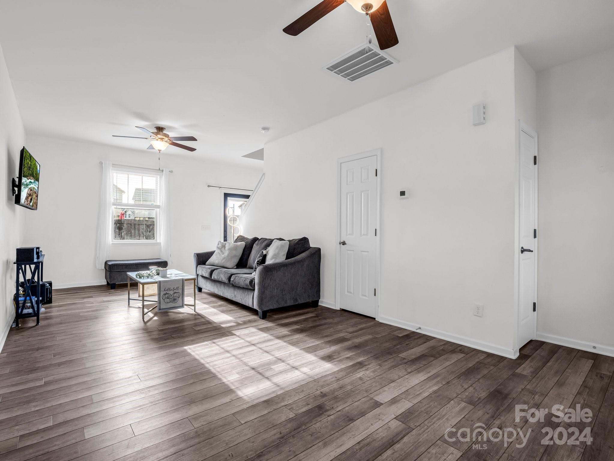 94 Cardwell Lane