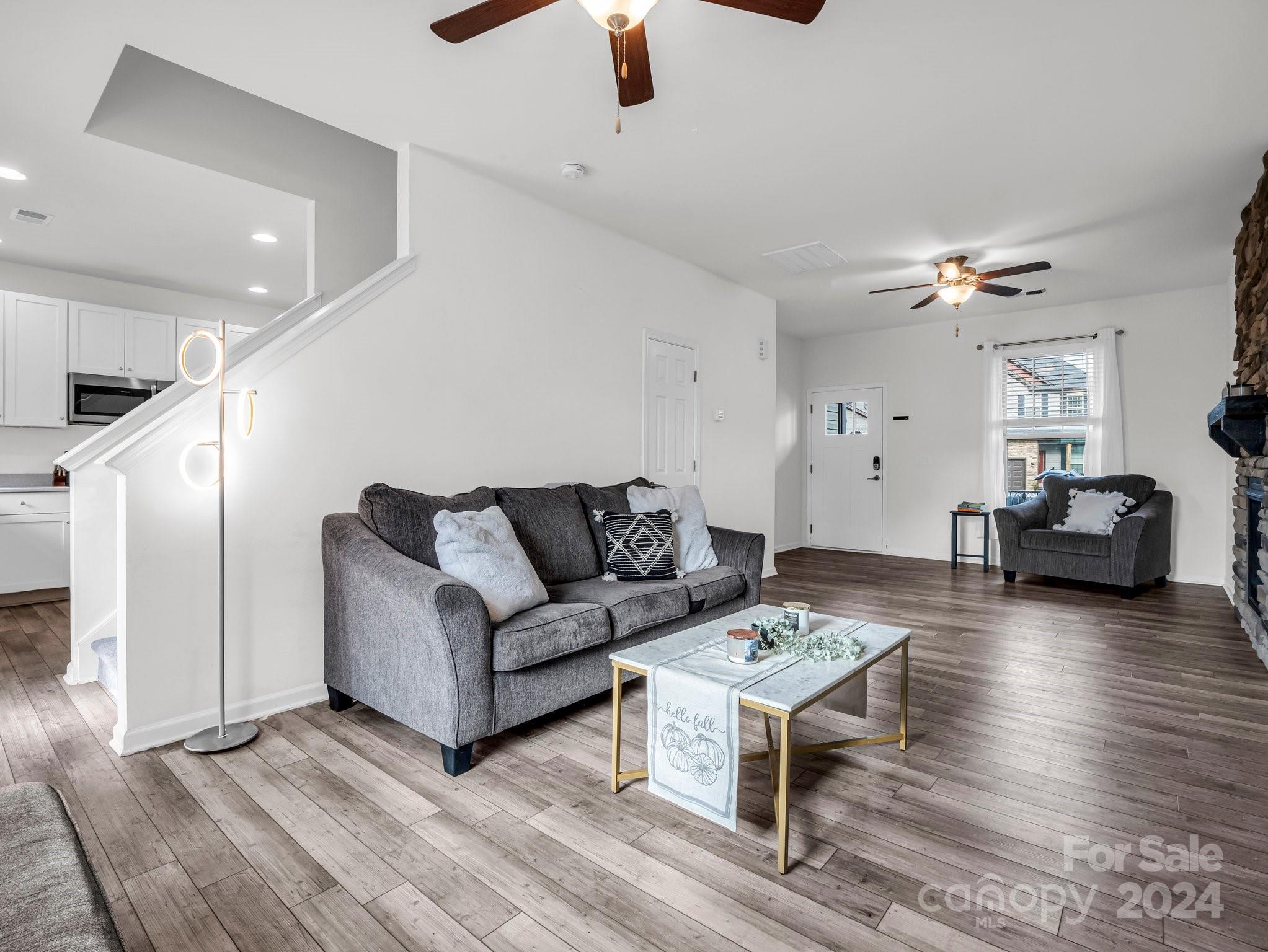 94 Cardwell Lane