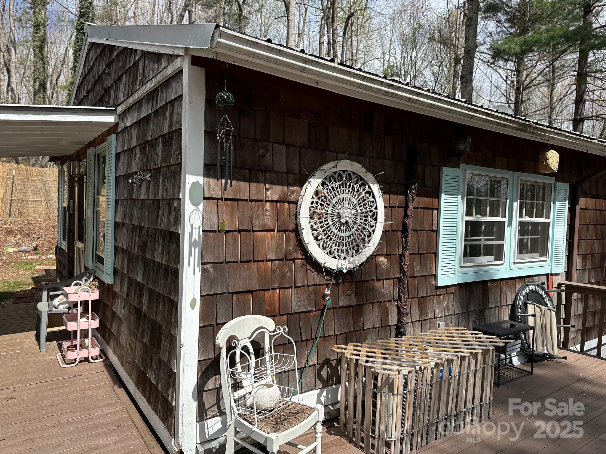 77 Pine Road