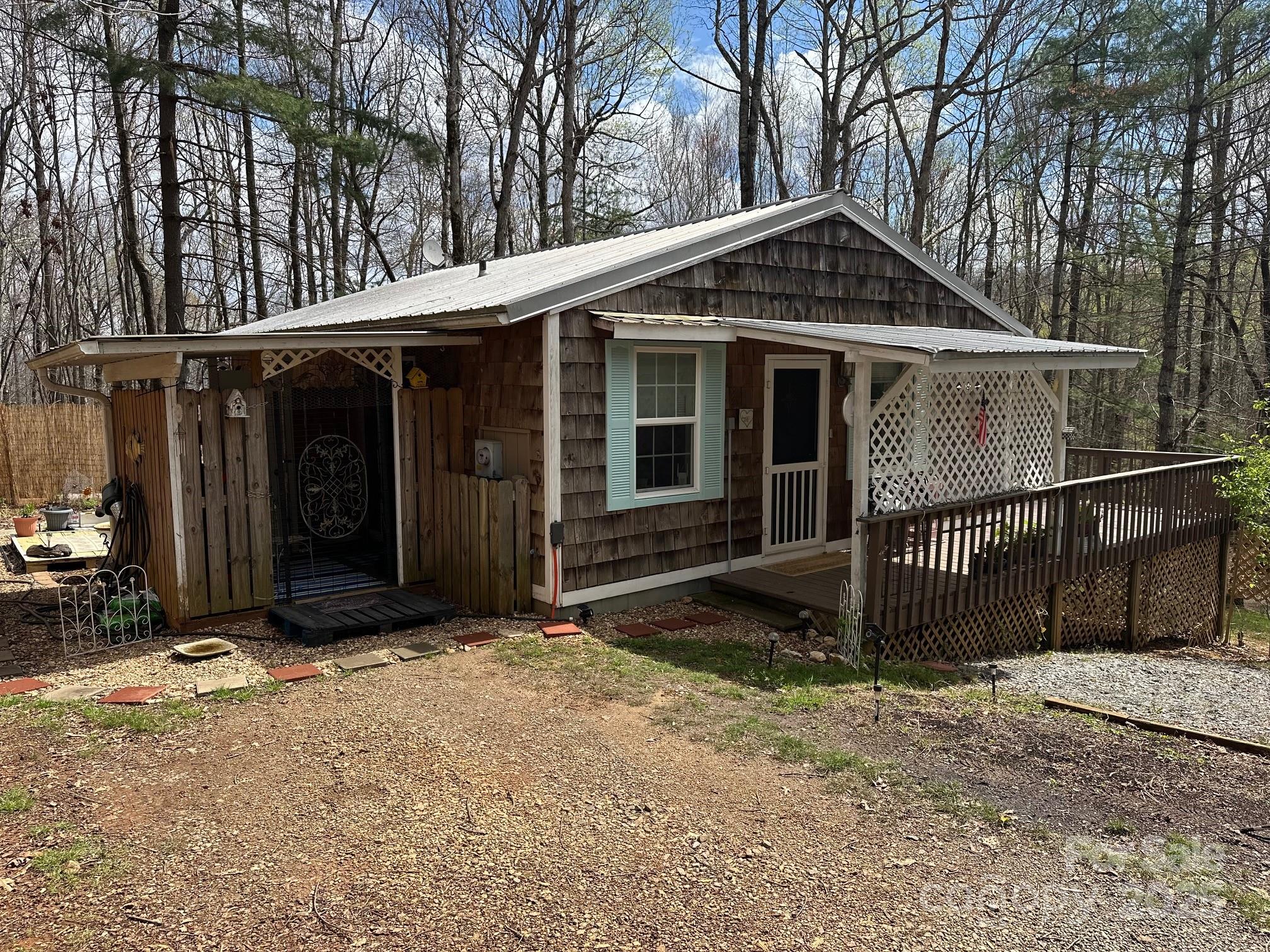 77 Pine Road