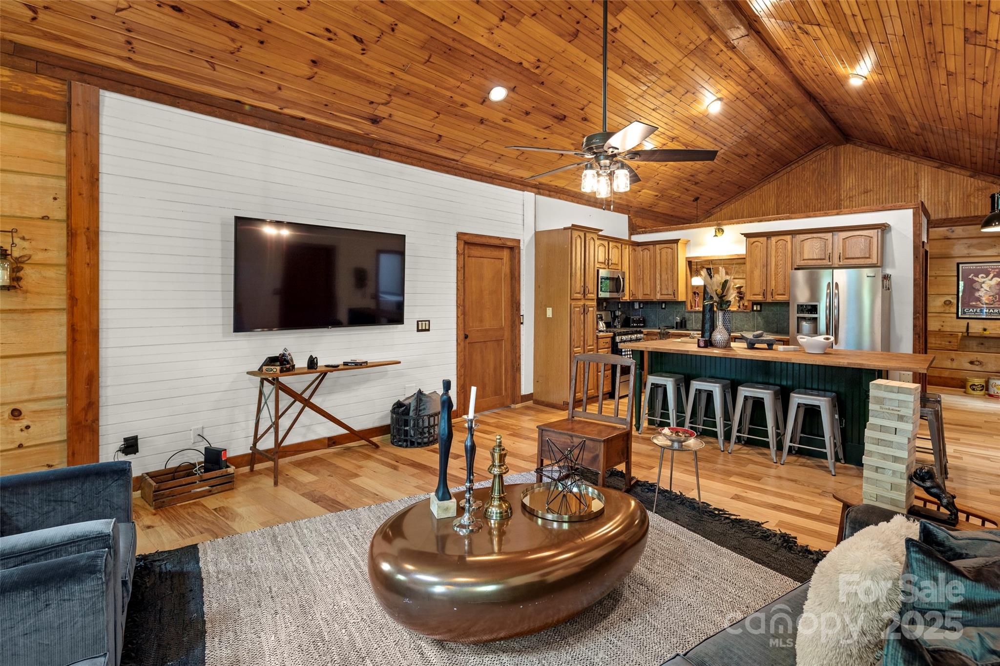 619 Leisure Lane