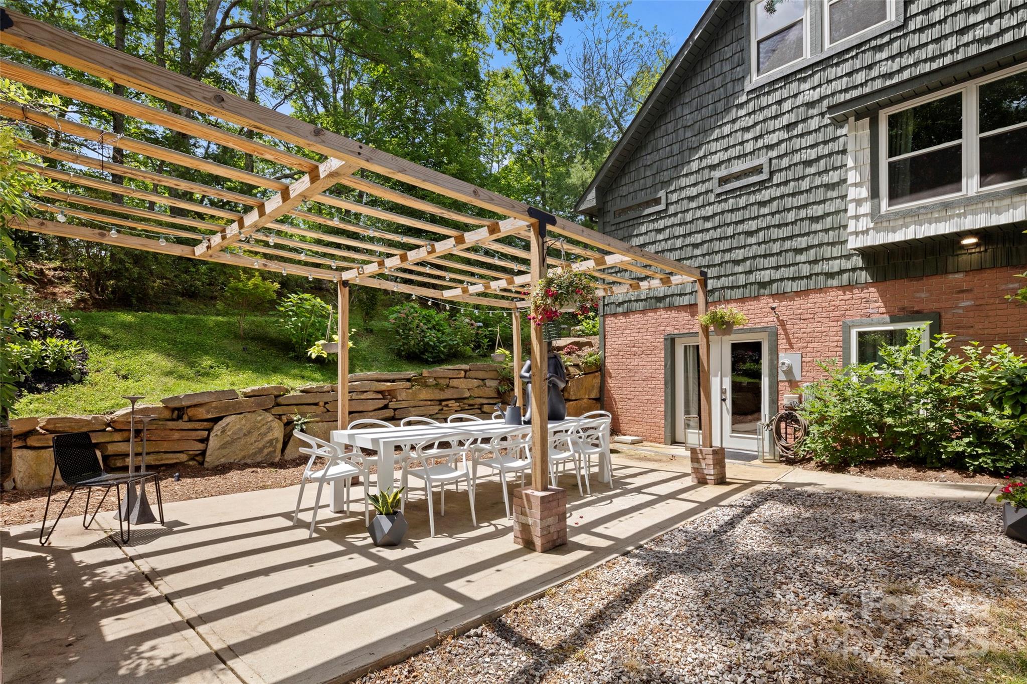 218 Hamlet Drive