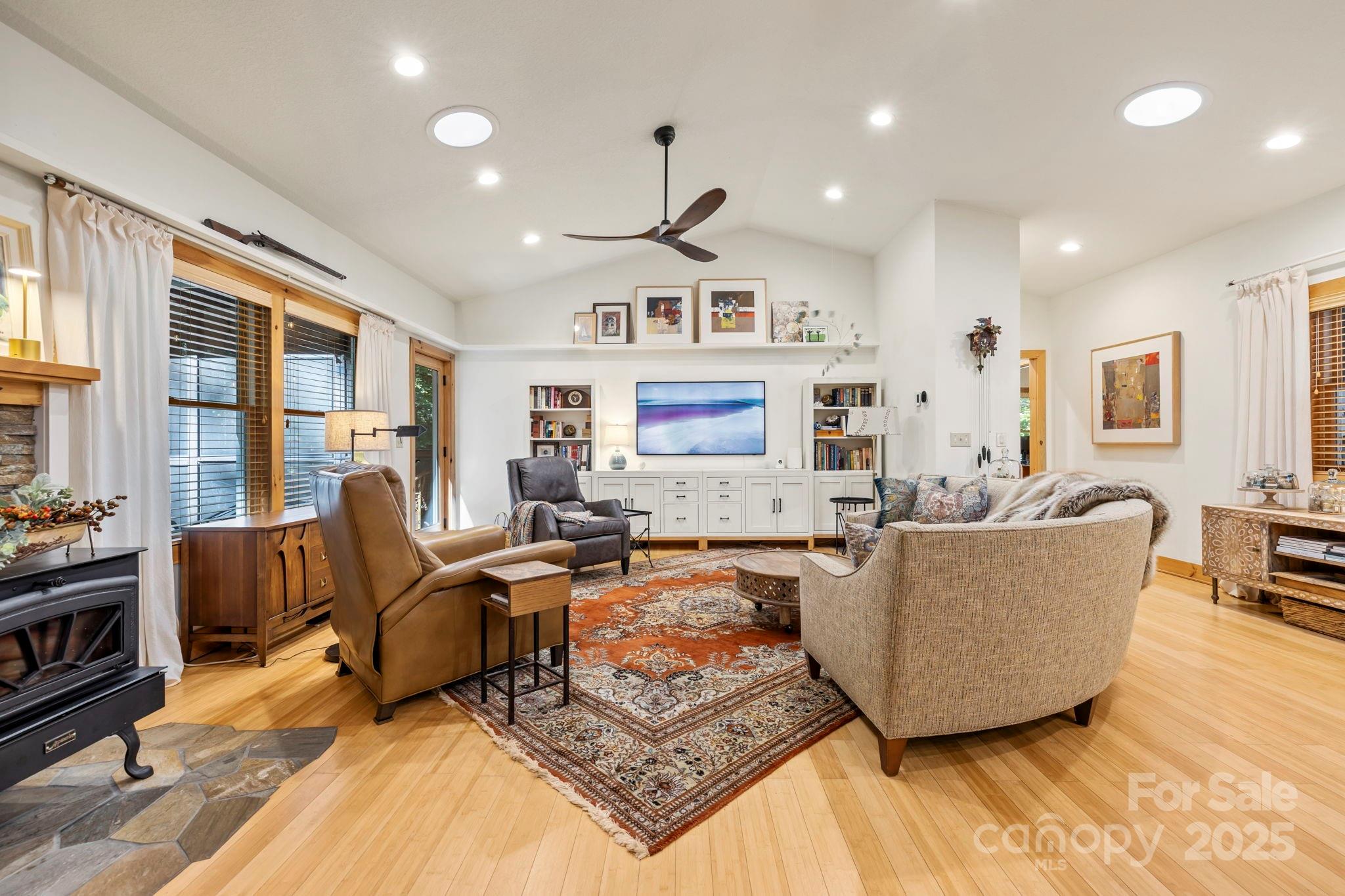 457 Hearthstone Way
