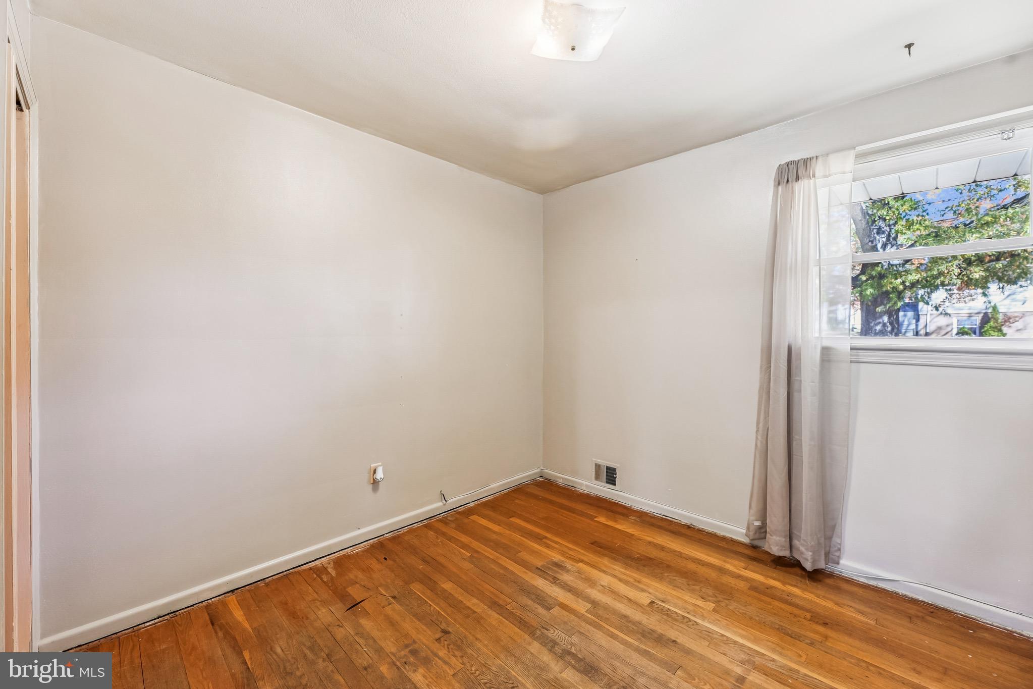 8407 QUINTANA STREET