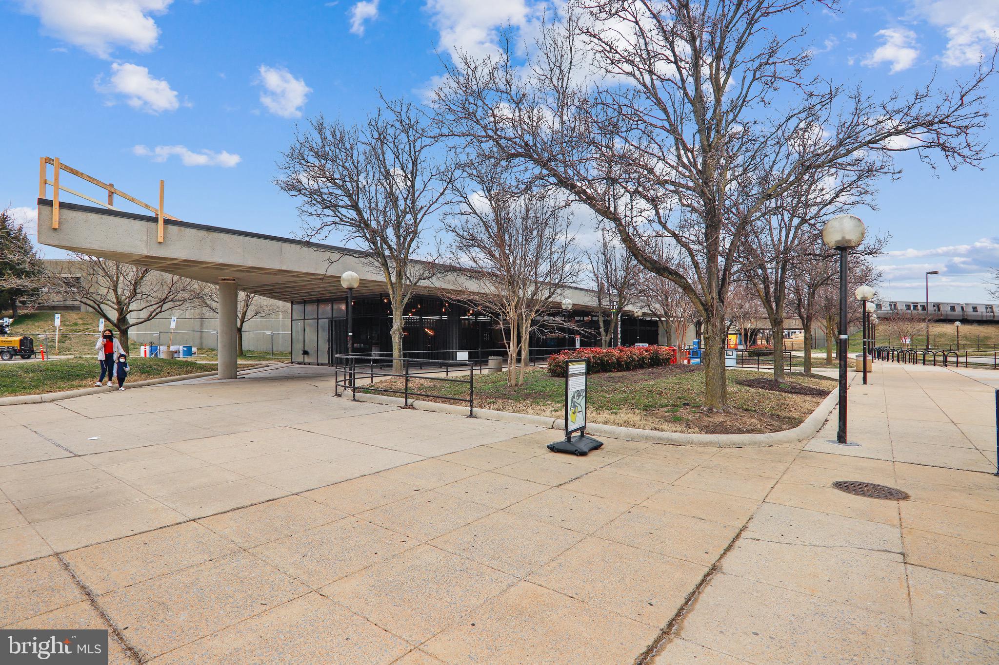 8407 QUINTANA STREET