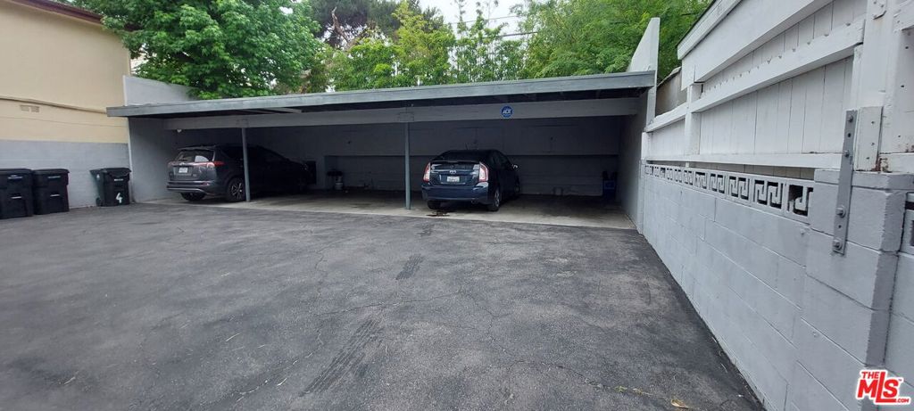 10717 Bloomfield Street