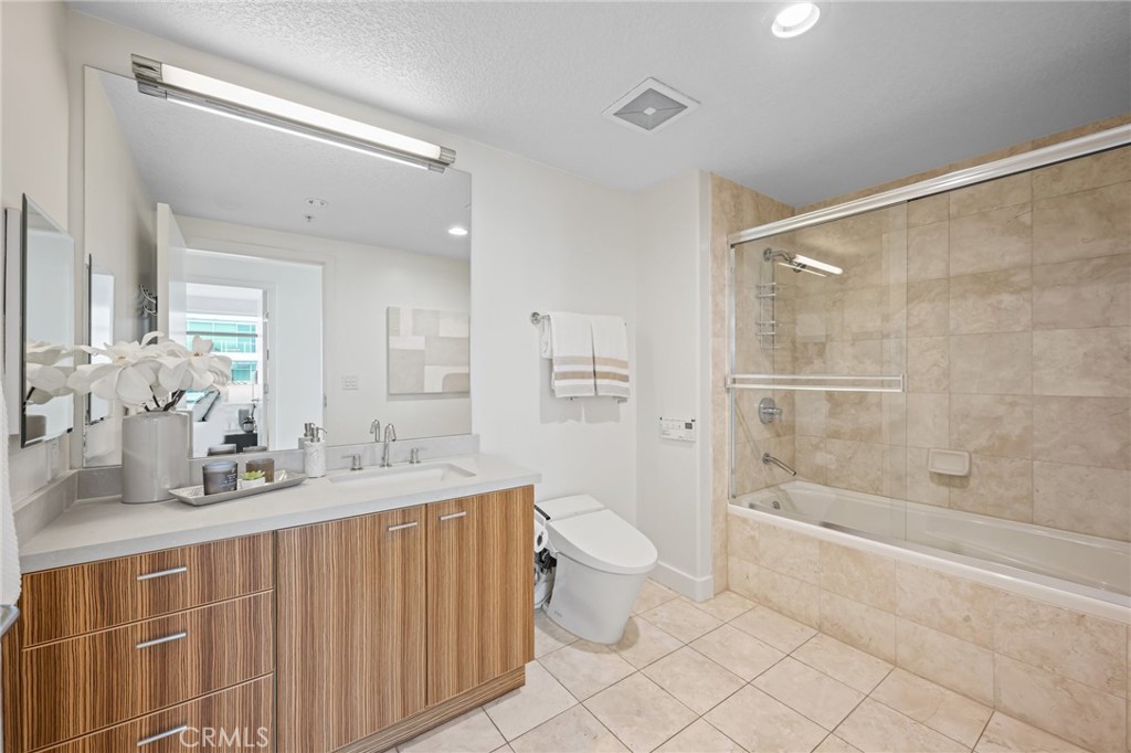 3131 Michelson Drive 1702