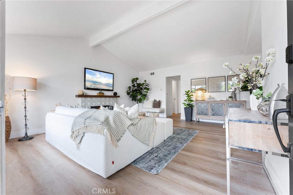 31206 Calle San Pedro