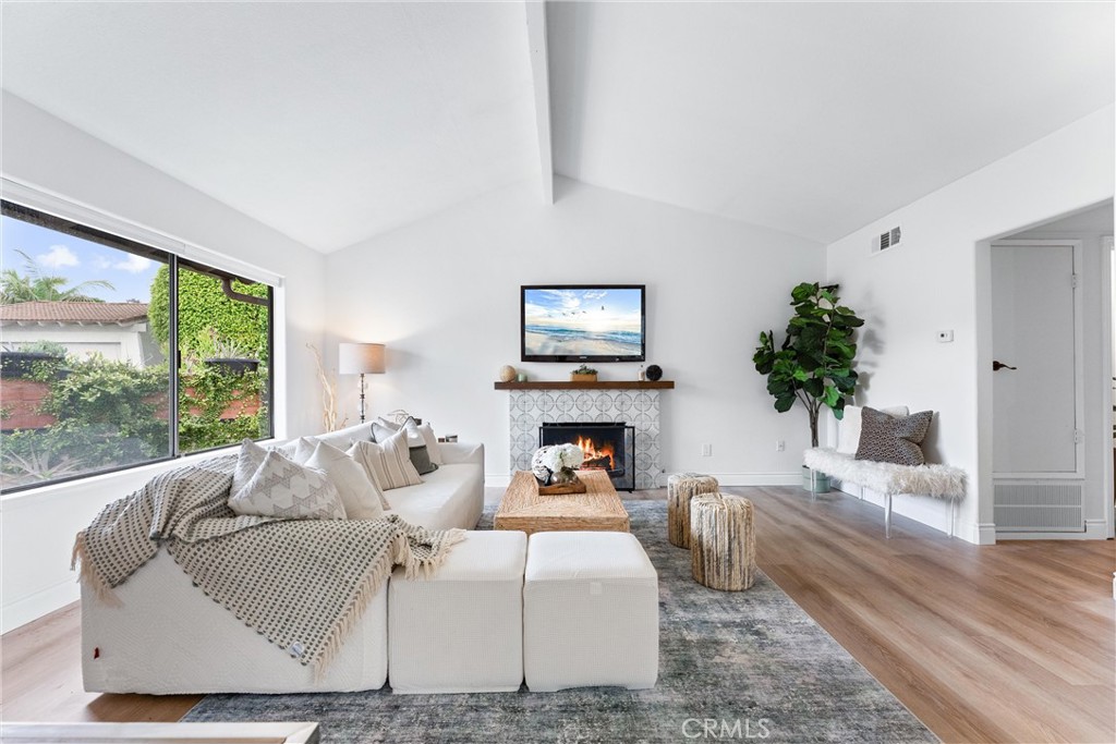 31206 Calle San Pedro