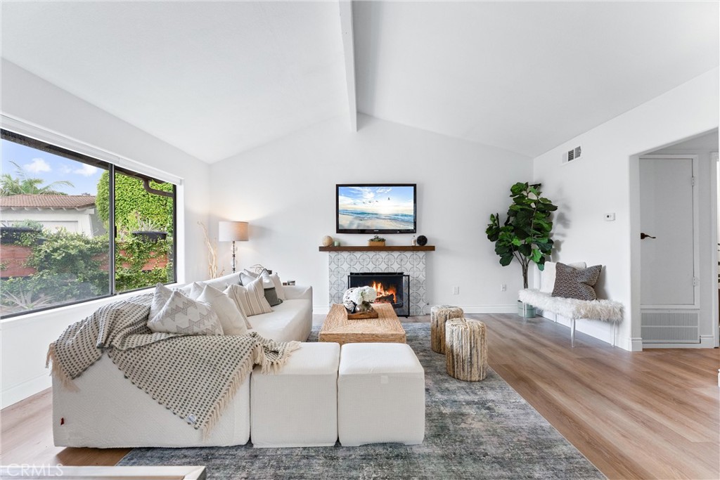 31206 Calle San Pedro