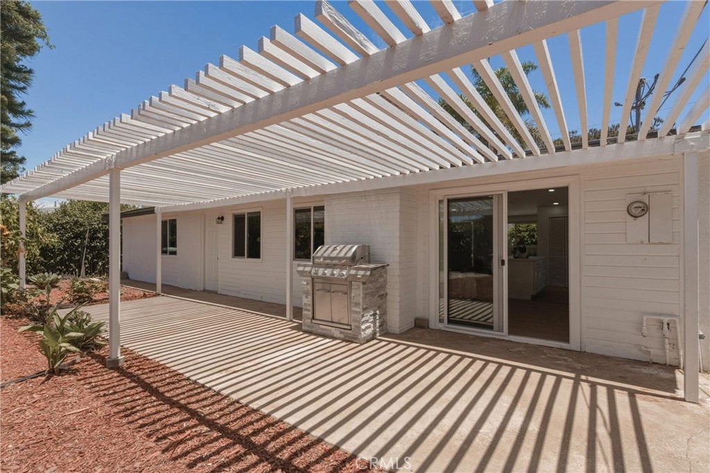 2107 Pomona