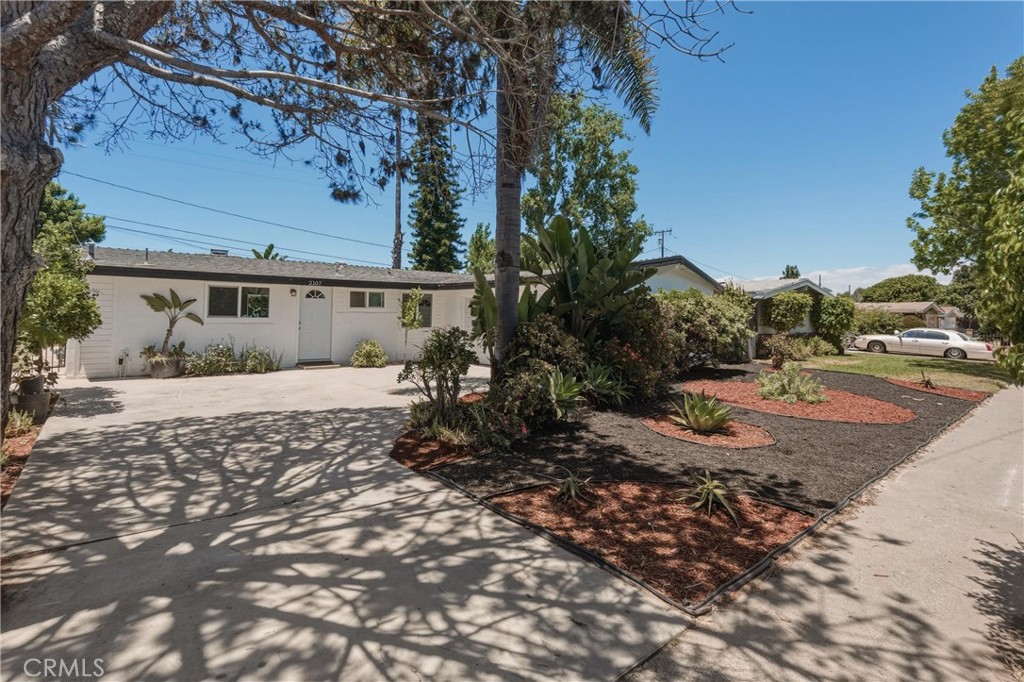 2107 Pomona