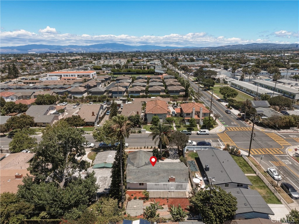 2107 Pomona