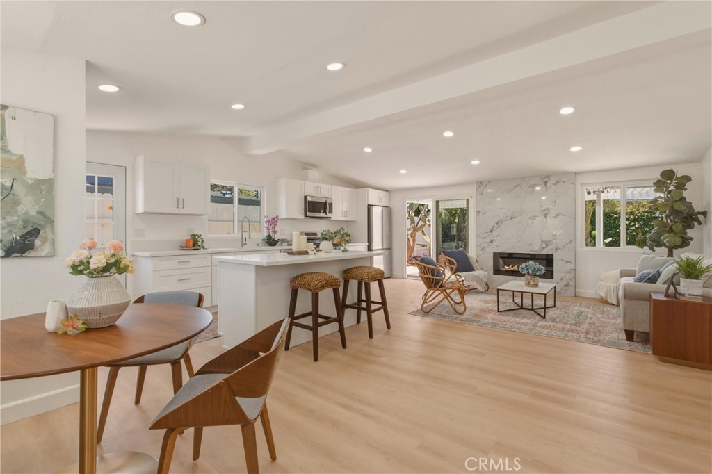 2107 Pomona